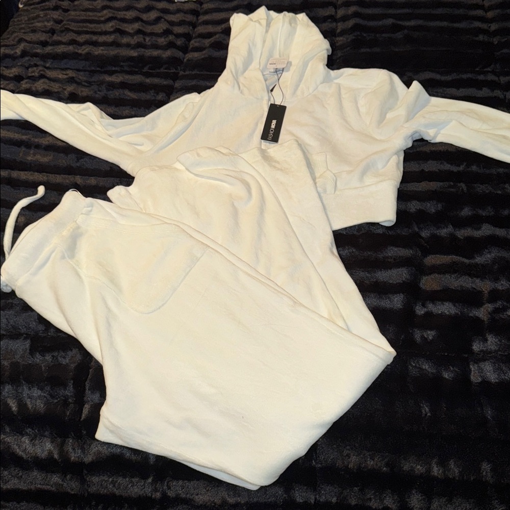 Fashion Nova Cream Cropped Hoodie